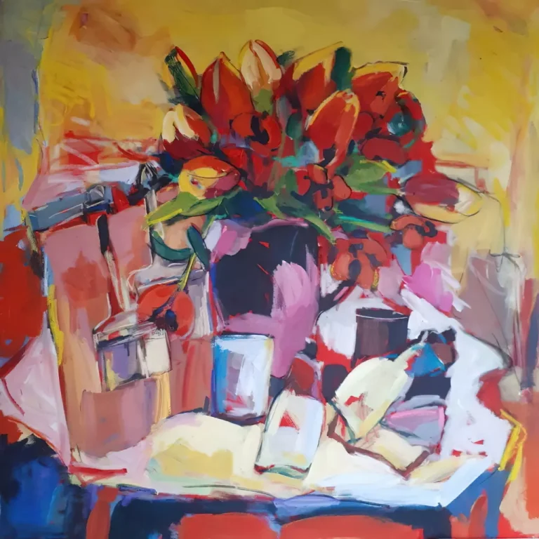 Les tulipes rouge dans l'atelier